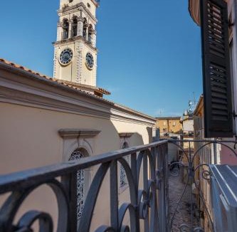 Old Town Apartment | The Lucky 12