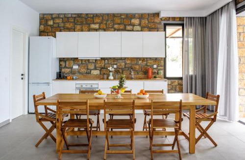 Sithonia Apartment | The Mavrolitharo Residence