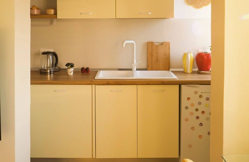 Shkoder Apartment | the mirrorbubble: your sunny & dreamy 5th-floor retreat