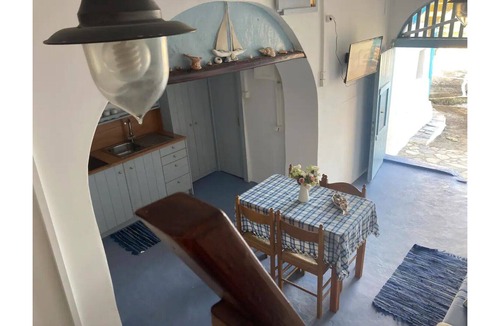 Tripiti House | The monk boathouse