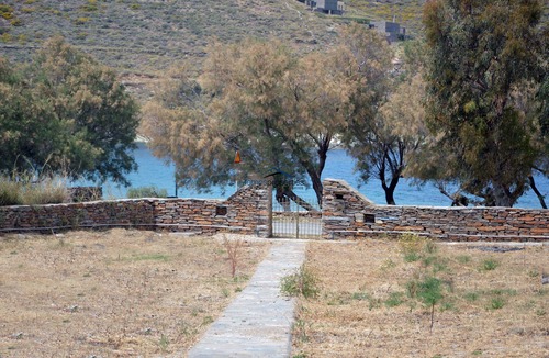Kea House | The "Olive Tree" stone house 50 meters from the beach of Otzia.