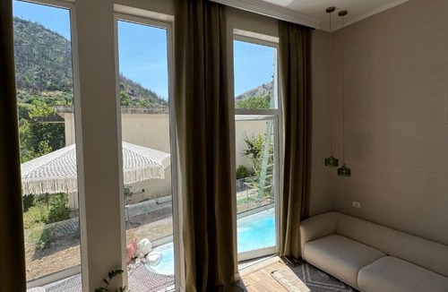 Delvine Apartment | The pause