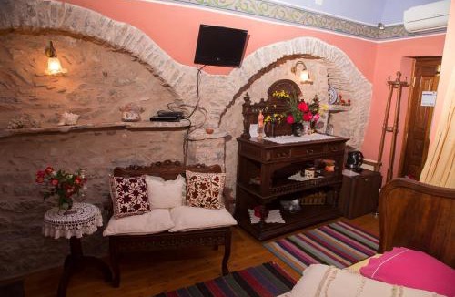 Pyrgi Hotel | The Pounti