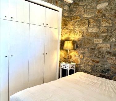 Kalafatis House | The Rock House