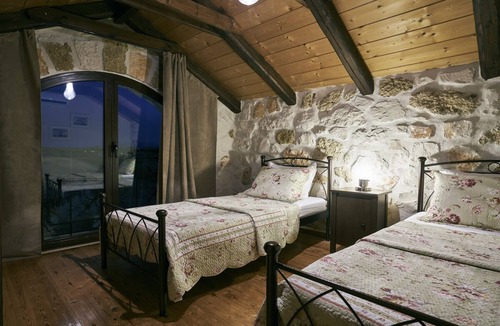 Kalpaki Villa | The Romiri Mansion - Five Bedroom Villa, Sleeps 10