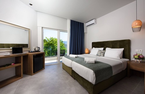 Kanoni Hotel | The Royal Hotel