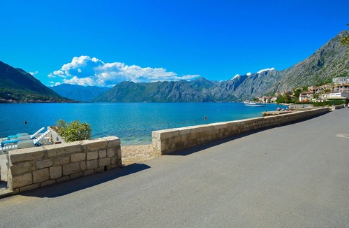 Dobrota Apartment | The SeaCoast,studio apartment with a large terrace and a direct view of the bay