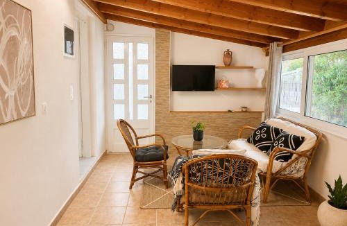 Klima House | The simple two-bedroom house at Klima Beach