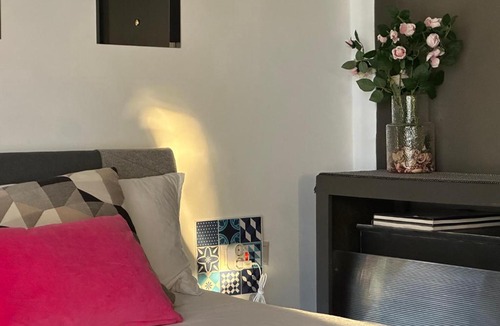 Nea Ionia Apartment | The Spot Urban studio 2 walking distance OAKA Hospitals 20 Min Airport & Center