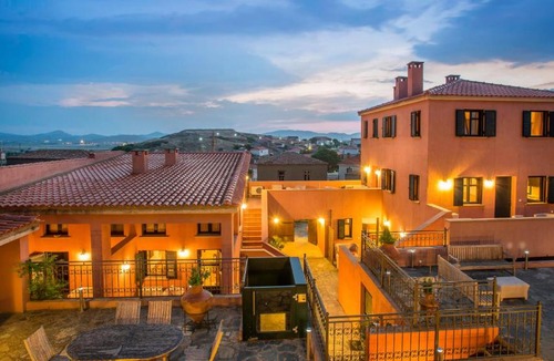 Varos Hotel | The Varos Residences Hotel