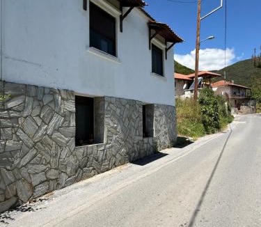 Vrasna Apartment | The Village Studio AVLI Upper Vrasna