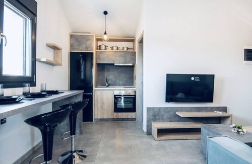 Nea Iraklia Apartment | TheaSea Luxury Suites - Apartment Suite