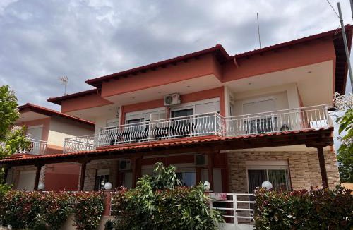 Paralia Dionysiou Apartment | Theodora Villas