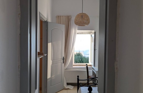 Kea House | Theros Country House with Sea View, Wi-Fi, and Air Conditioning