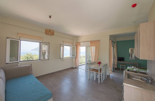 Paliovarka Hotel | Thesmos Village