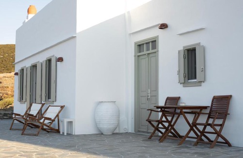 Herronisos House | Tholos Guest House