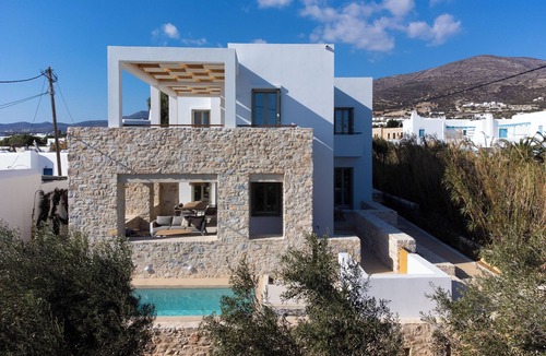 Drios Apartment | Three-Bedroom Residence with private Pool & BBQ By Triotissa Local Living B