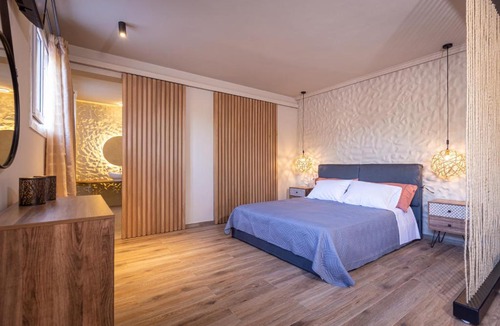 Ipsos Apartment | Titus CFU