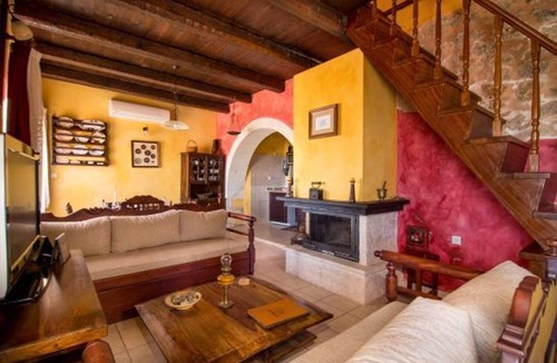 Samonas Villa | Traditional Crete Villa | Villa Red Fliskouni | Stunning Views | 1 Bedroom