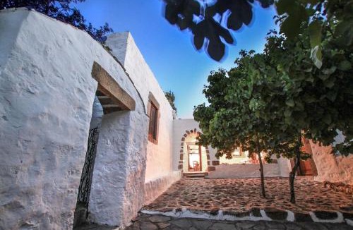 Kampos Villa | Traditional Farm House Langada