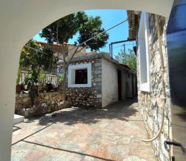 East Mani House | Traditional house at Mani