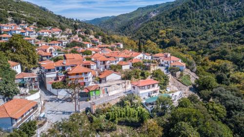 Kinyra House | Traditional House Maries