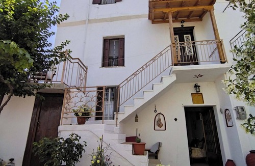 Trikeri House | Traditional old mansion in Trikeri