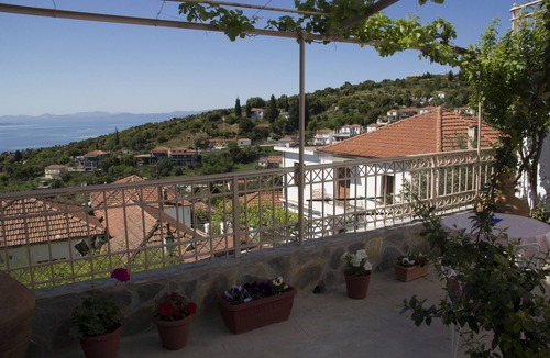 Trikeri House | Traditional old mansion in Trikeri