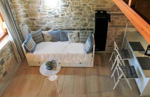 Pylos-Nestoras Apartment | Traditional Stone House at Great Location