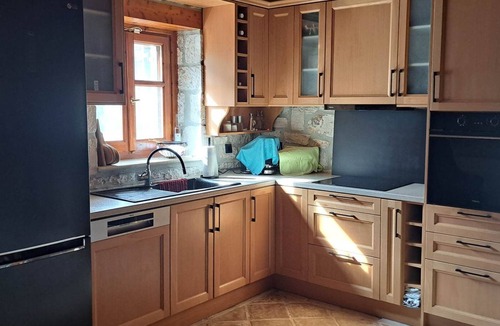 Elation Villa | Traditional style 3 bedroom cottage in local stone