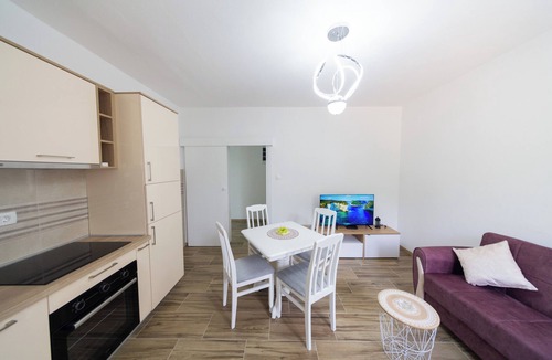 Skaljari Apartment | Tranquil Escape 2-BDR in Škaljari w/Boka Bay View