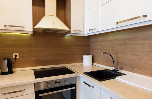 Velji Vinogradi Apartment | Tre Canne Family Retreat/One-Bedroom & Sea Views
