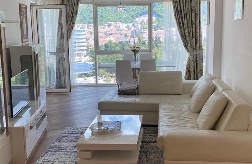 Gospostina Apartment | Tre canne Sea view Royal