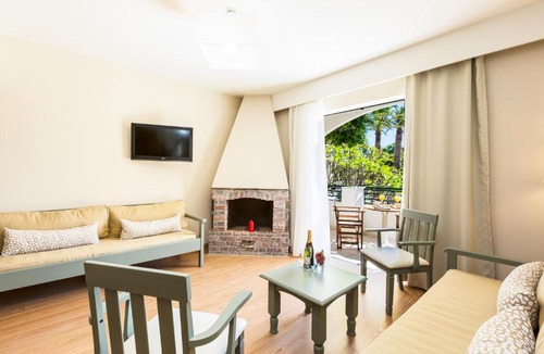 Platanes Apartment | Trefon Hotel Apartments and Family Suites