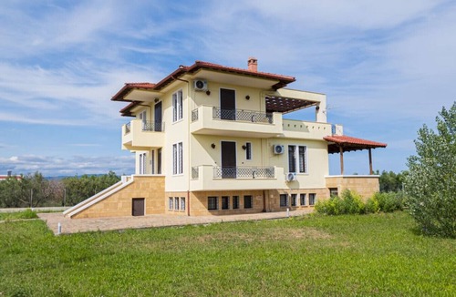 Nea Propontida Apartment | Tres Flores Rose by RentalsPro - Agios Mamas Halkidiki