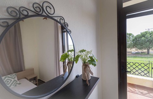 Nea Propontida Apartment | Tres Flores Rose by RentalsPro - Agios Mamas Halkidiki