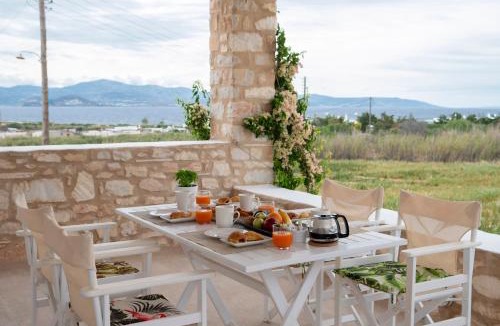Ampelas House | Trip's House: εξοχικό σπίτι με θέα στη θάλασσα.