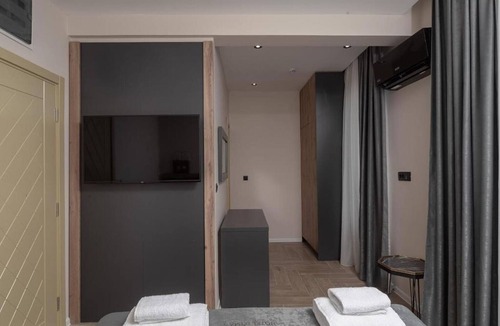 Dobra Voda House | Triple Room with Sea View and Balcony (204)