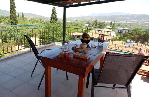 Troezen Apartment | TriΖin