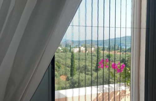 Galatas Apartment | Trizinia view balcony