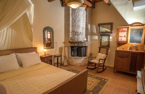 Archanes Apartment | Troullos Traditional Homes
