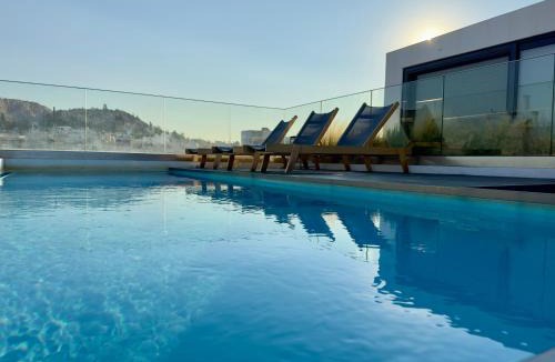 Athens Apartment | TT Luxury Homes I Astris - LUXE Shared Pool & Gym
