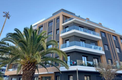 Athens Apartment | TT Luxury Homes I Zefyros - Chic shared Pool & Gym