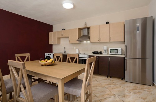 Kalpaki Apartment | Tumeremos Holiday Apartment for 8 people private Bbq area
