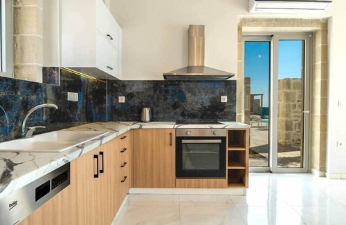 Limeniskos Villa | Twin Villas, private pools, sea view, jacuzzi, ΒΒQ