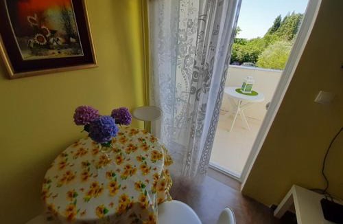 Kaluđerac Apartment | Two bedroom ap in the garden