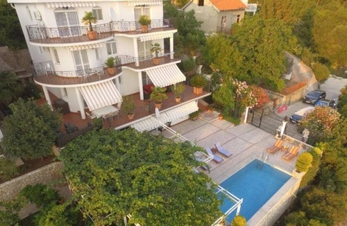 Dobra Voda Apartment | Two bedroom apartment with sea view
