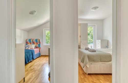 Prcanj Apartment | Two-bedroom apartment with sea view
