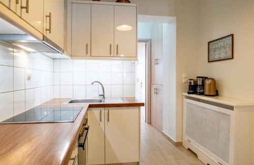 Argostoli Town Apartment | Two Bedroom Superior Apartment with Garden - Contessa Elli Residences