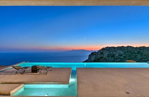 Ios Villa | Two Br Luxury Peaceful Mylo Villa with Living Room Close to Mylopotas Beach